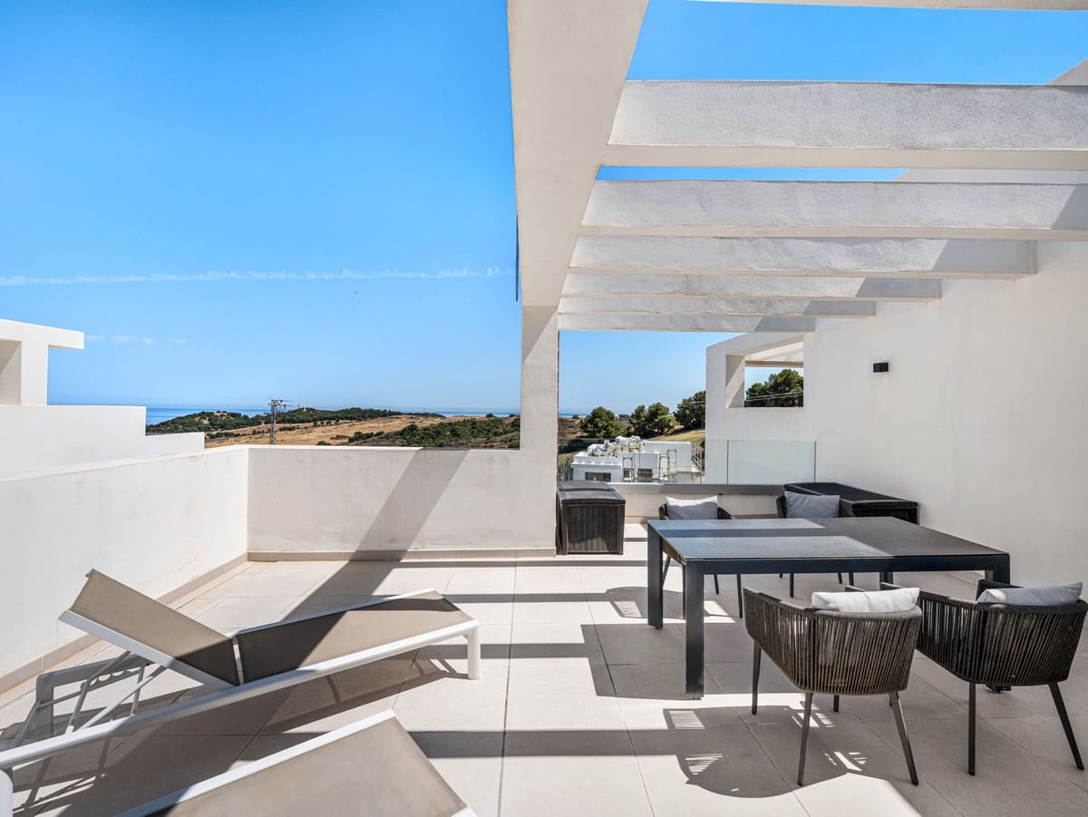 2 makuuhuone Huoneisto myytävänä paikassa Estepona mukana uima-altaan - 595 000 € (Ref: 10120976)