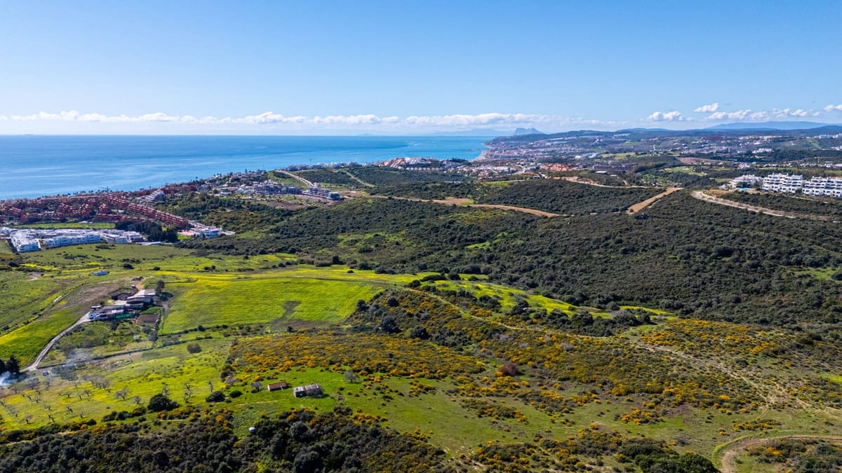 2 makuuhuone Huoneisto myytävänä paikassa Estepona mukana uima-altaan - 595 000 € (Ref: 10120976)