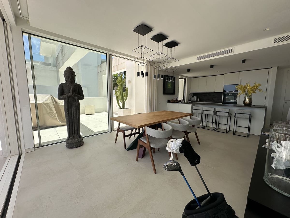 3 sypialnia Apartament na sprzedaż w Ojen z basenem garażem - 2 300 000 € (Ref: 10120979)