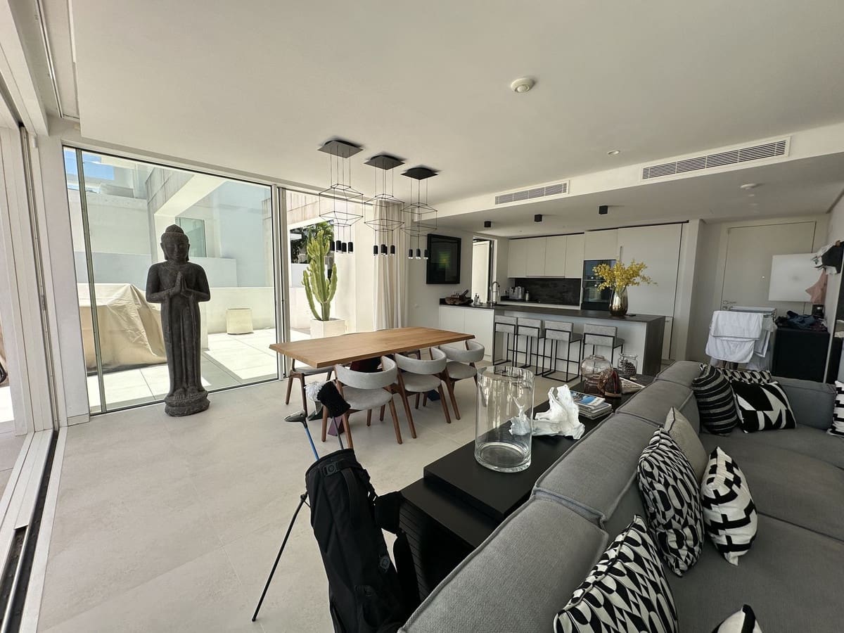 3 sypialnia Apartament na sprzedaż w Ojen z basenem garażem - 2 300 000 € (Ref: 10120979)