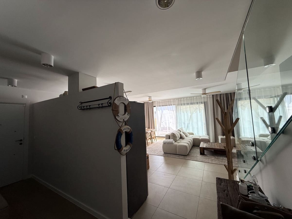 4 bedroom Semi-detached Villa for sale in Riviera del Sol with pool - € 770,000 (Ref: 10123428)