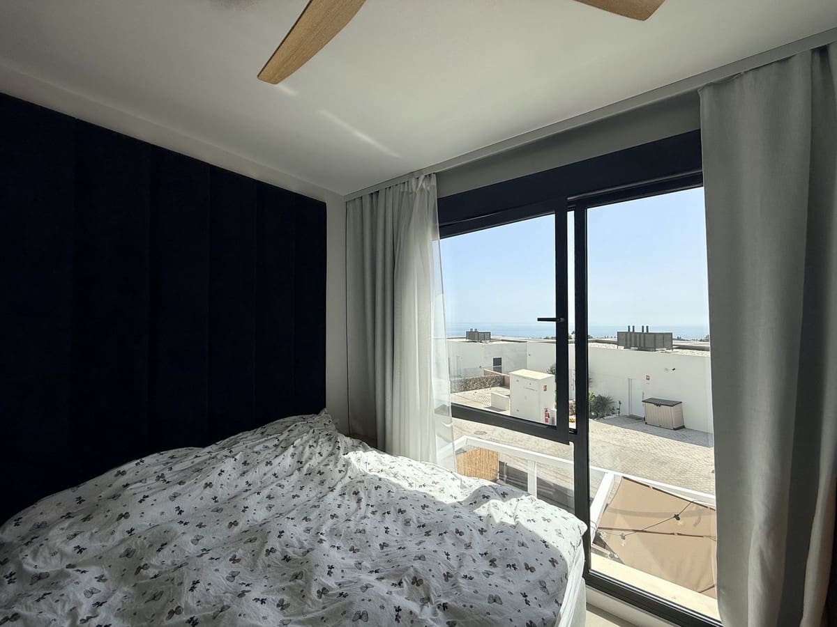 4 bedroom Semi-detached Villa for sale in Riviera del Sol with pool - € 770,000 (Ref: 10123428)