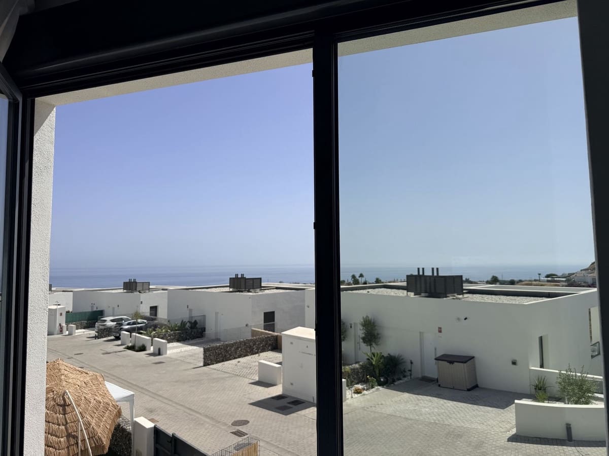 4 bedroom Semi-detached Villa for sale in Riviera del Sol with pool - € 770,000 (Ref: 10123428)