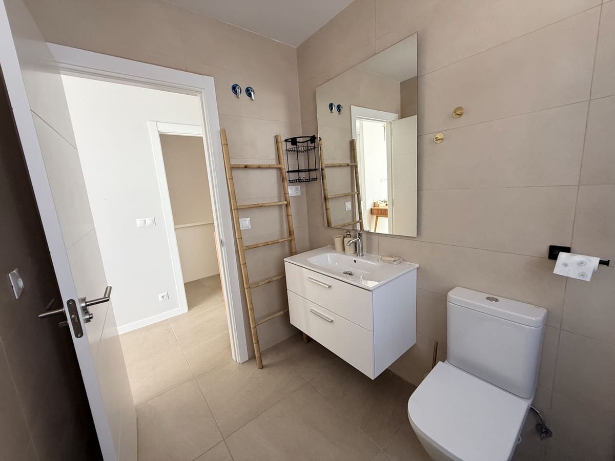 4 bedroom Semi-detached Villa for sale in Riviera del Sol with pool - € 770,000 (Ref: 10123428)