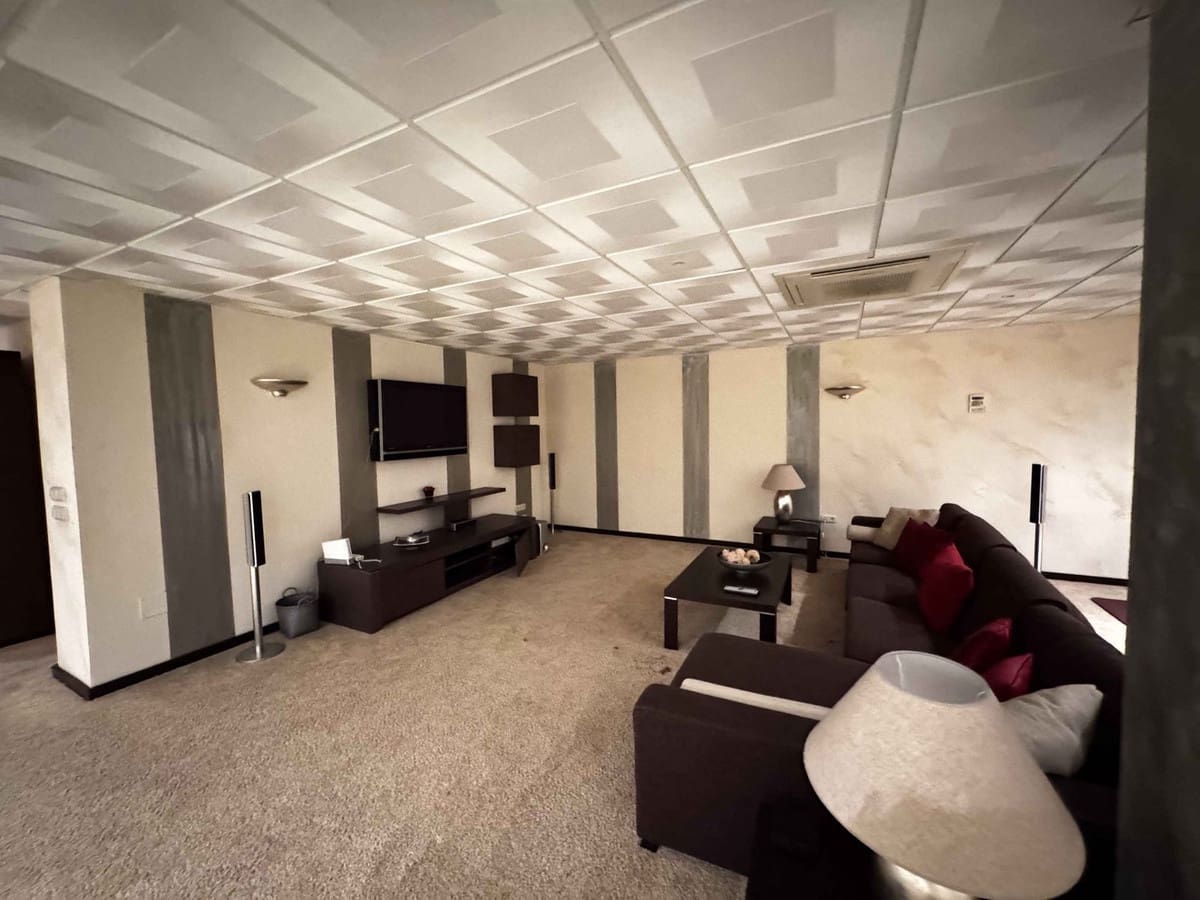 6 makuuhuone Huvila myytävänä paikassa Riviera del Sol mukana uima-altaan - 2 995 000 € (Ref: 10124826)