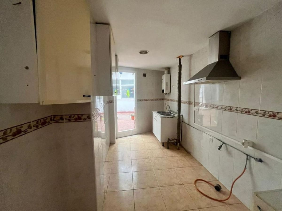 3 slaapkamer Appartement te koop in Estepona - € 200.000 (Ref: 10124829)
