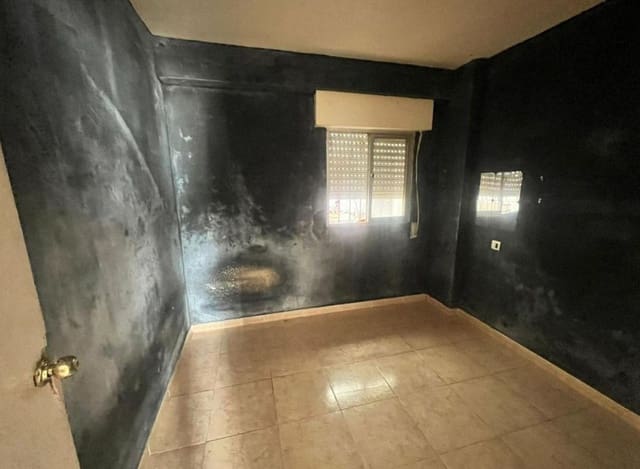 3 slaapkamer Appartement te koop in Estepona - € 200.000 (Ref: 10124829)