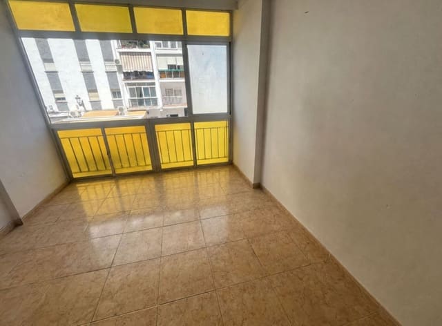 3 slaapkamer Appartement te koop in Estepona - € 200.000 (Ref: 10124829)