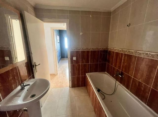 3 slaapkamer Appartement te koop in Estepona - € 200.000 (Ref: 10124829)