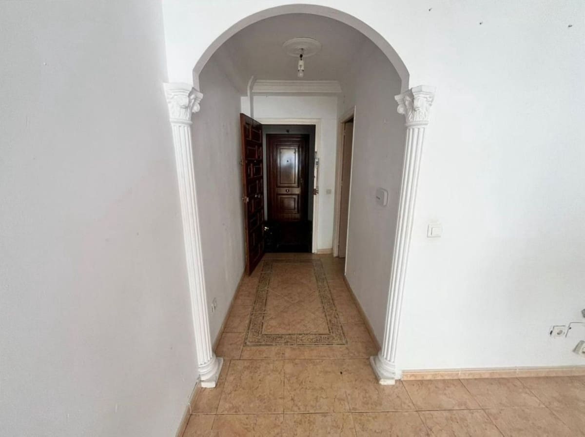 3 slaapkamer Appartement te koop in Estepona - € 200.000 (Ref: 10124829)