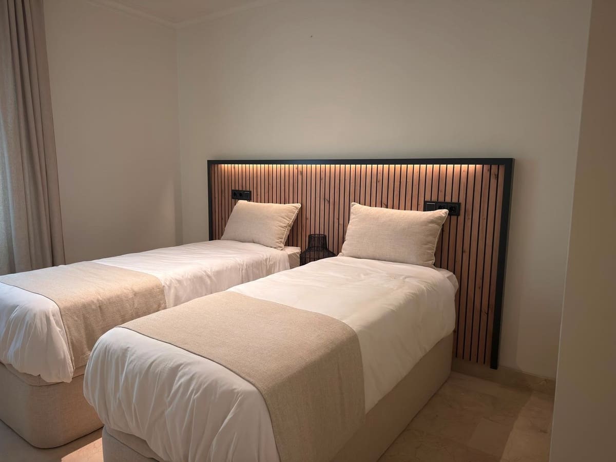 3 bedroom Apartment for sale in Golden Mile with pool garage - € 840,000 (Ref: 10124831)