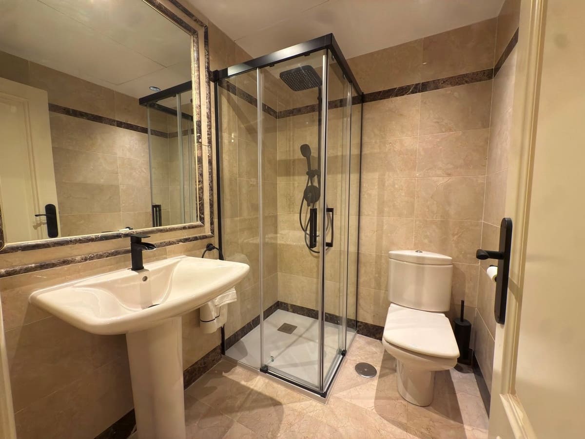 3 bedroom Apartment for sale in Golden Mile with pool garage - € 840,000 (Ref: 10124831)