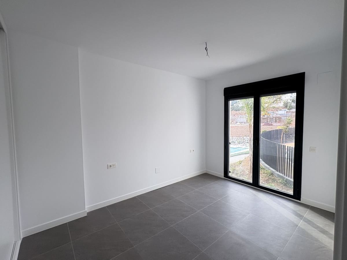 3 sypialnia Apartament na sprzedaż w El Chaparral z basenem garażem - 595 000 € (Ref: 10130868)