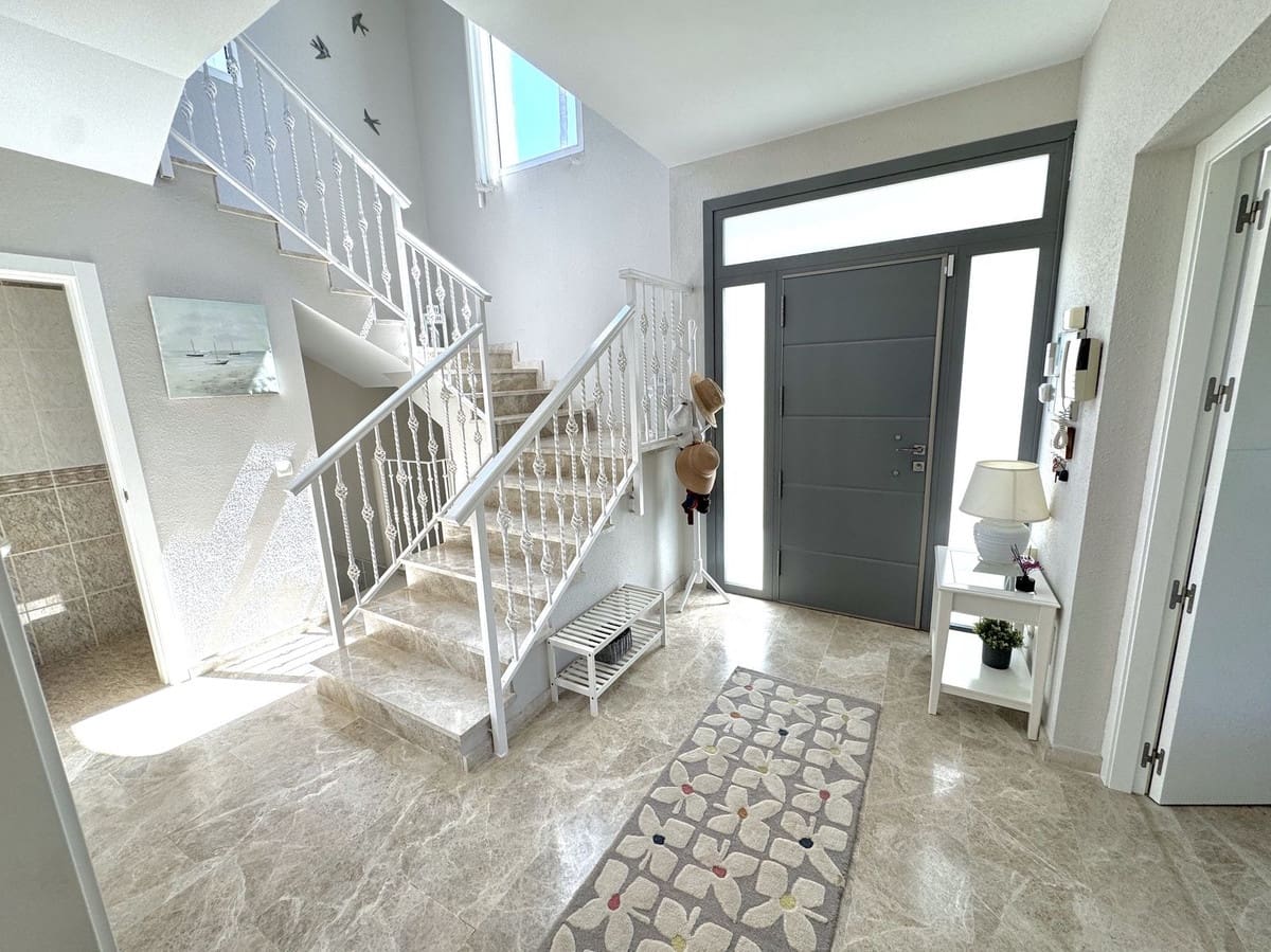 4 slaapkamer Villa te koop in Calahonda met zwembad garage - € 1.250.000 (Ref: 10130873)