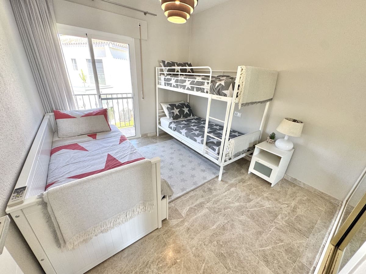 4 slaapkamer Villa te koop in Calahonda met zwembad garage - € 1.250.000 (Ref: 10130873)