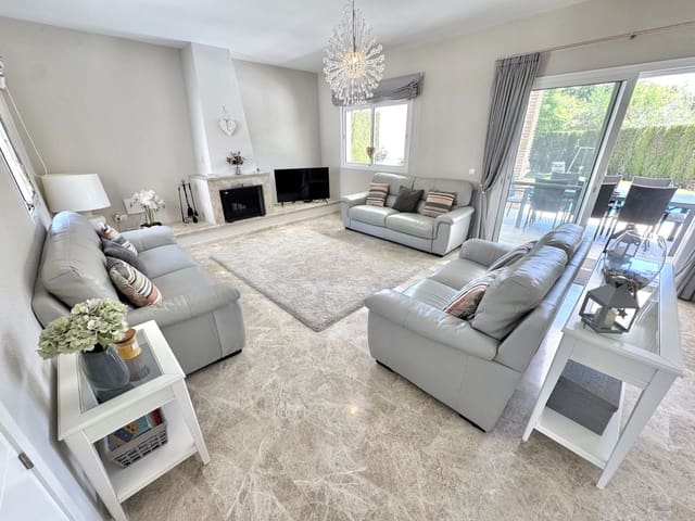 4 slaapkamer Villa te koop in Calahonda, Mijas met zwembad garage - € 1.250.000 (Ref: 10130873)