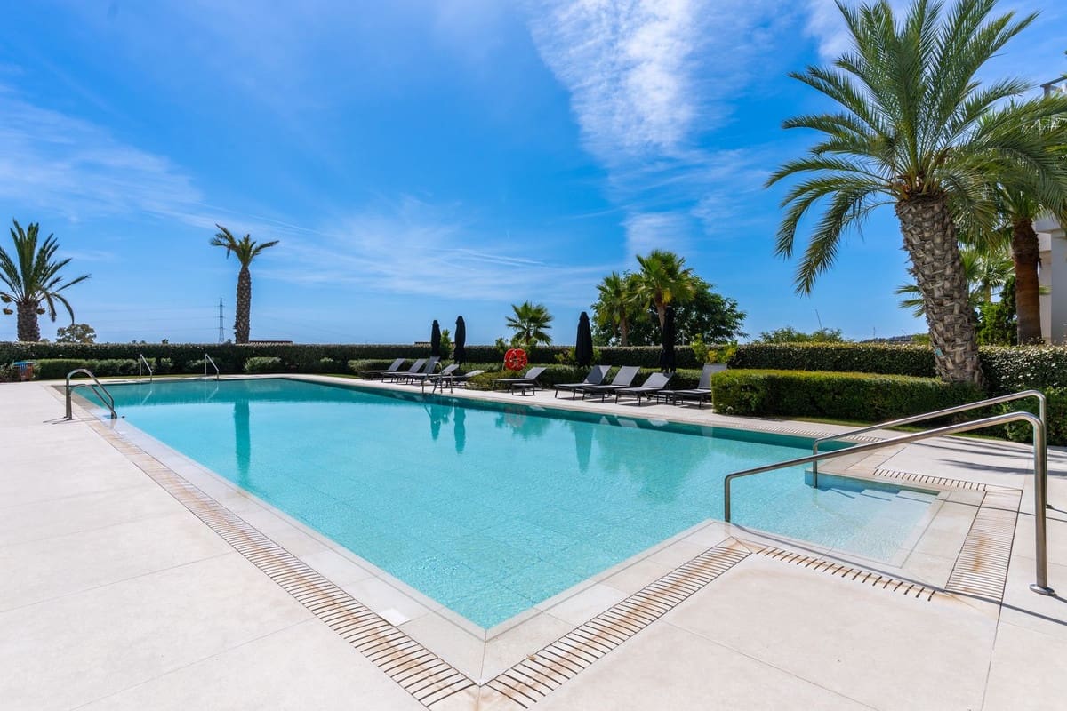 2 sovrum Lägenhet till salu i Benahavis med pool garage - 760 000 € (Ref: 10130878)