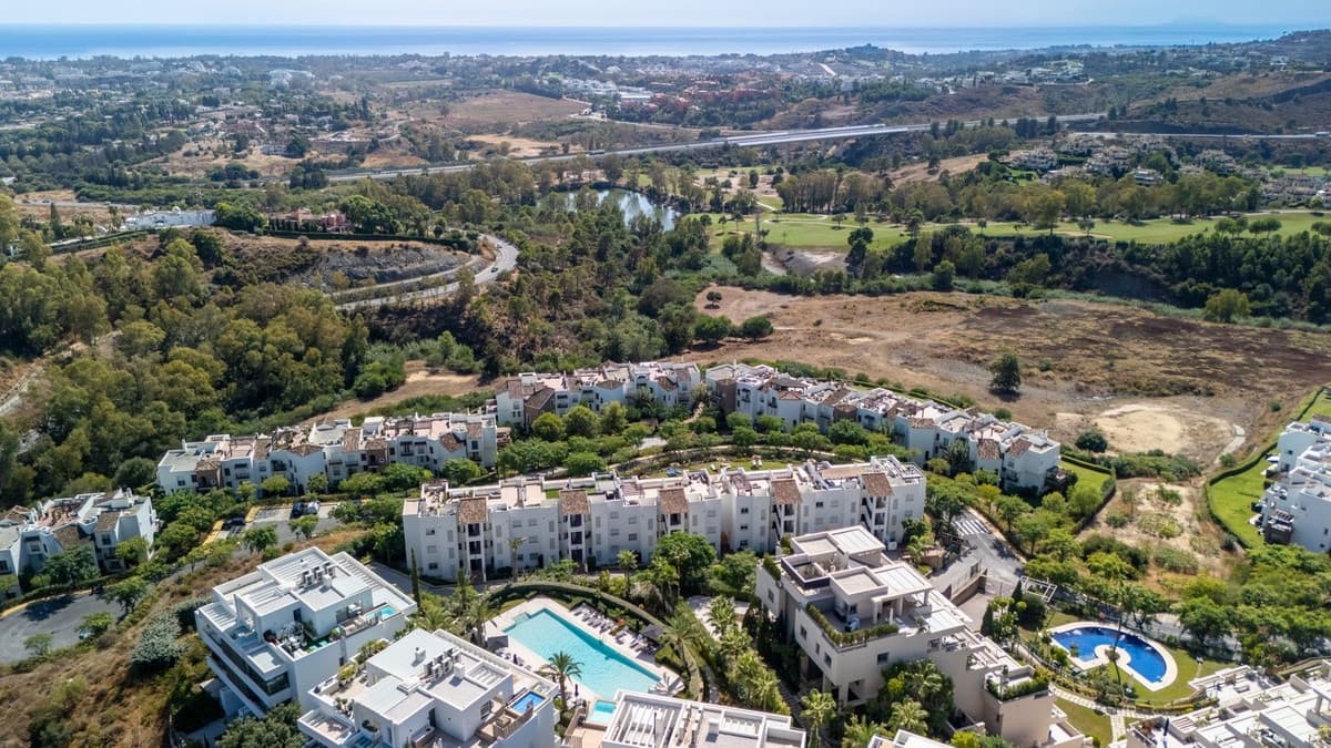 2 sovrum Lägenhet till salu i Benahavis med pool garage - 760 000 € (Ref: 10130878)
