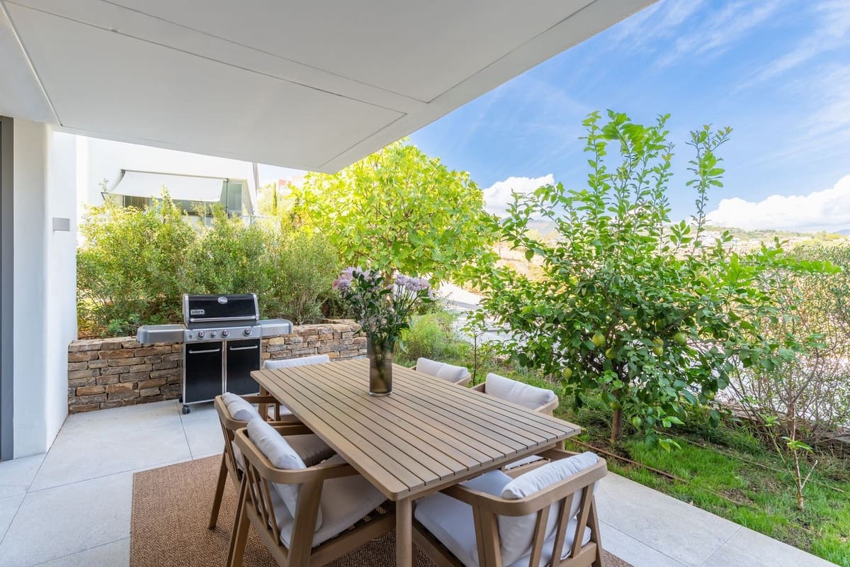 2 sovrum Lägenhet till salu i Benahavis med pool garage - 760 000 € (Ref: 10130878)