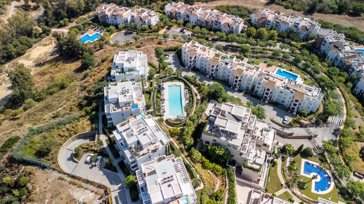 2 sovrum Lägenhet till salu i Benahavis med pool garage - 760 000 € (Ref: 10130878)