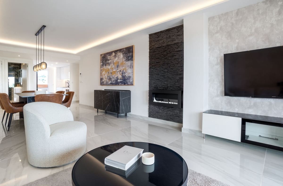 Apartamento de 2 habitaciones en Elviria en venta con piscina garaje - 549.000 € (Ref: 10130884)