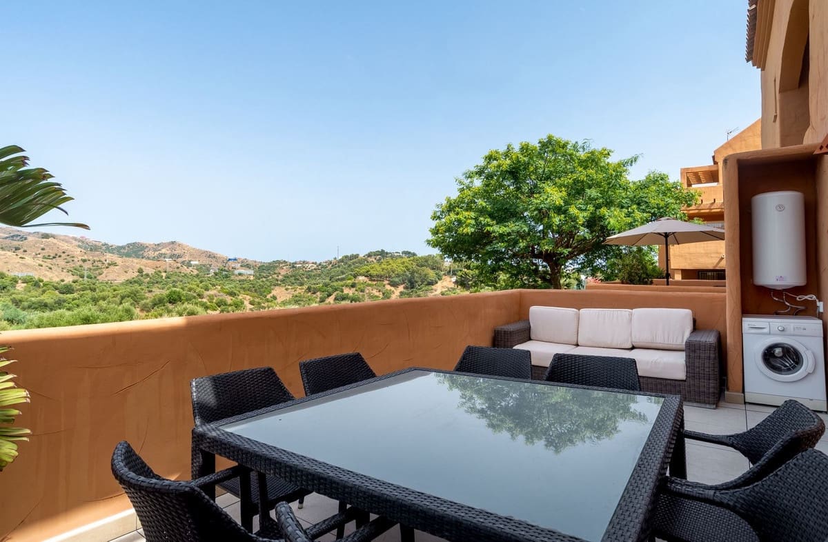 Apartamento de 2 habitaciones en Elviria en venta con piscina garaje - 549.000 € (Ref: 10130884)