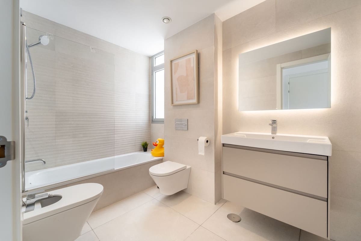 Apartamento de 3 habitaciones en Elviria en venta con piscina garaje - 1.150.000 € (Ref: 10130885)