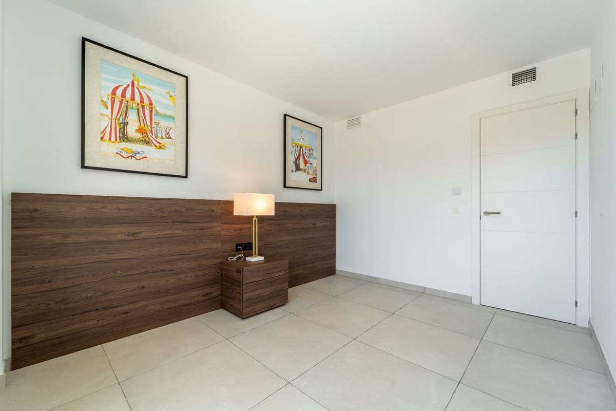 Apartamento de 3 habitaciones en Elviria en venta con piscina garaje - 1.150.000 € (Ref: 10130885)