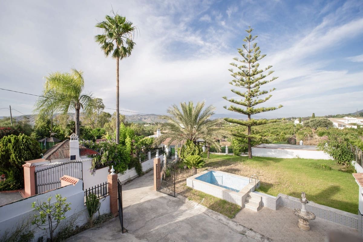 Finca/Casa Rural de 4 habitaciones en Alhaurín el Grande en venta con piscina garaje - 530.000 € (Ref: 10130886)