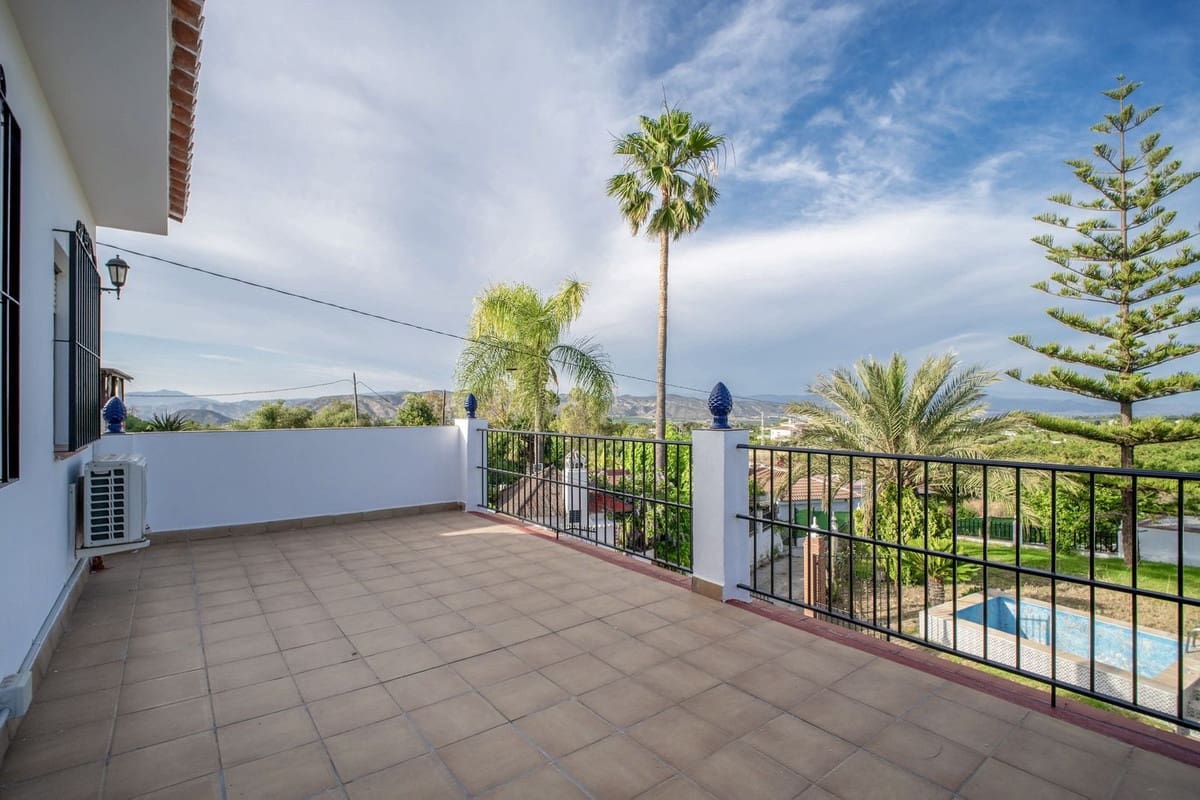 Finca/Casa Rural de 4 habitaciones en Alhaurín el Grande en venta con piscina garaje - 530.000 € (Ref: 10130886)