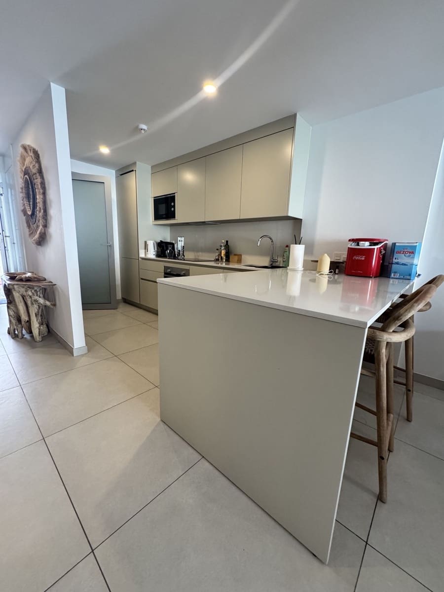 Apartamento de 2 habitaciones en Elviria en venta con piscina - 670.000 € (Ref: 10130887)
