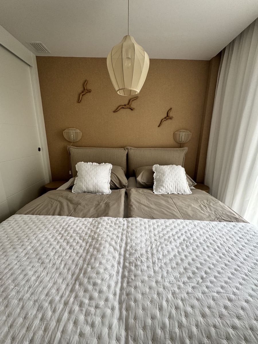 Apartamento de 2 habitaciones en Elviria en venta con piscina - 670.000 € (Ref: 10130887)