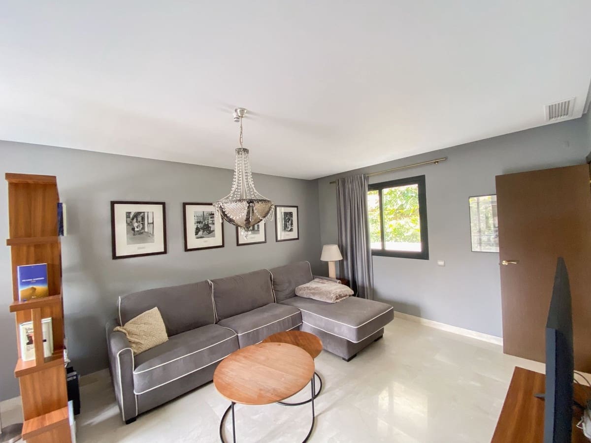 4 bedroom Villa for sale in Elviria with pool garage - € 1,795,000 (Ref: 10130895)