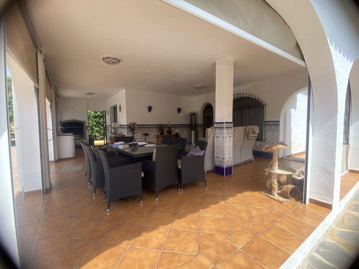 3 quarto Moradia para venda em Elviria com piscina garagem - 850 000 € (Ref: 10130896)