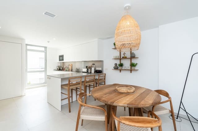 Apartamento de 3 habitaciones en Elviria, Marbella en venta con piscina garaje - 1.249.500 € (Ref: 10130897)