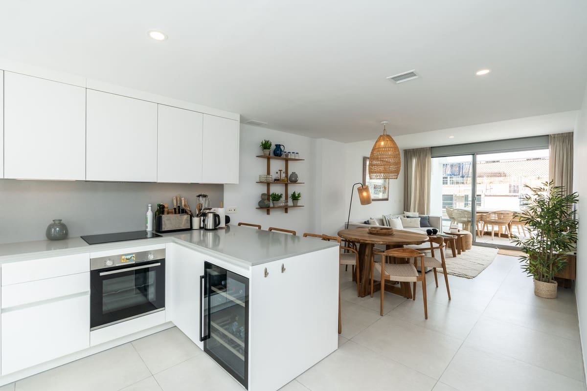 Apartamento de 3 habitaciones en Elviria en venta con piscina garaje - 1.249.500 € (Ref: 10130897)