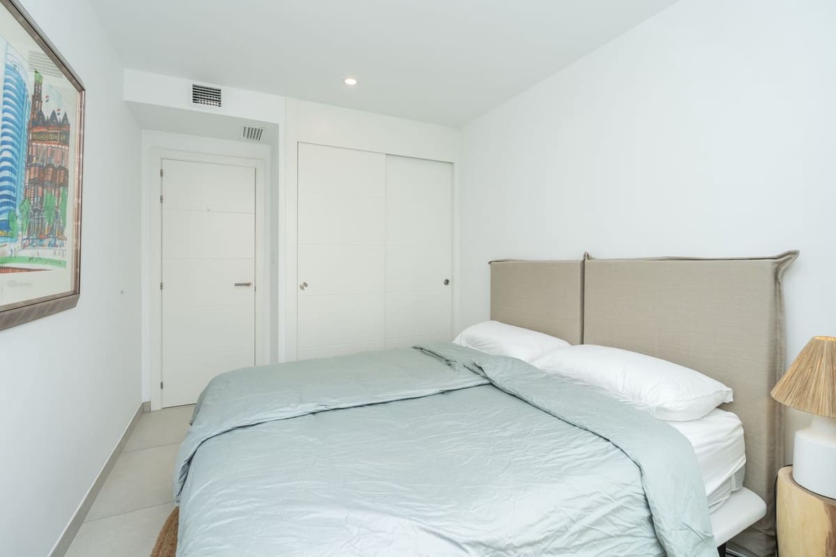 Apartamento de 3 habitaciones en Elviria en venta con piscina garaje - 1.249.500 € (Ref: 10130897)