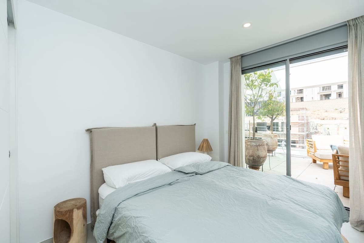 Apartamento de 3 habitaciones en Elviria en venta con piscina garaje - 1.249.500 € (Ref: 10130897)