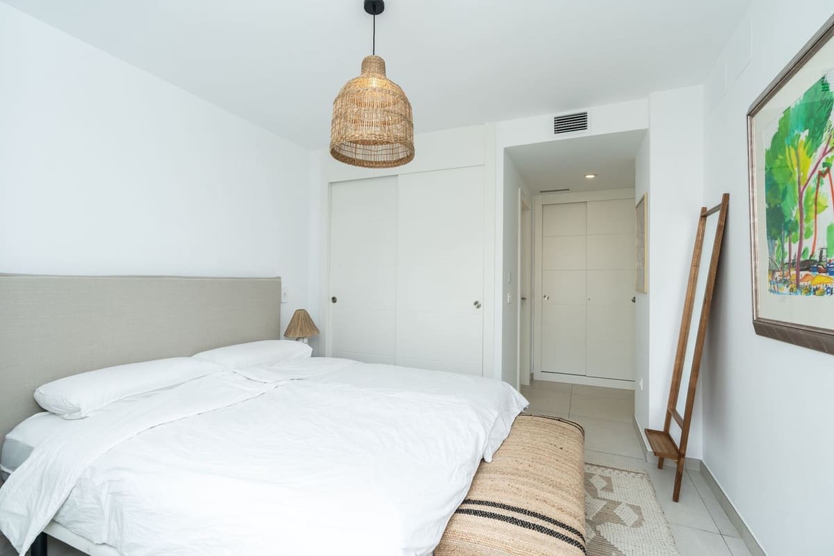 Apartamento de 3 habitaciones en Elviria en venta con piscina garaje - 1.249.500 € (Ref: 10130897)