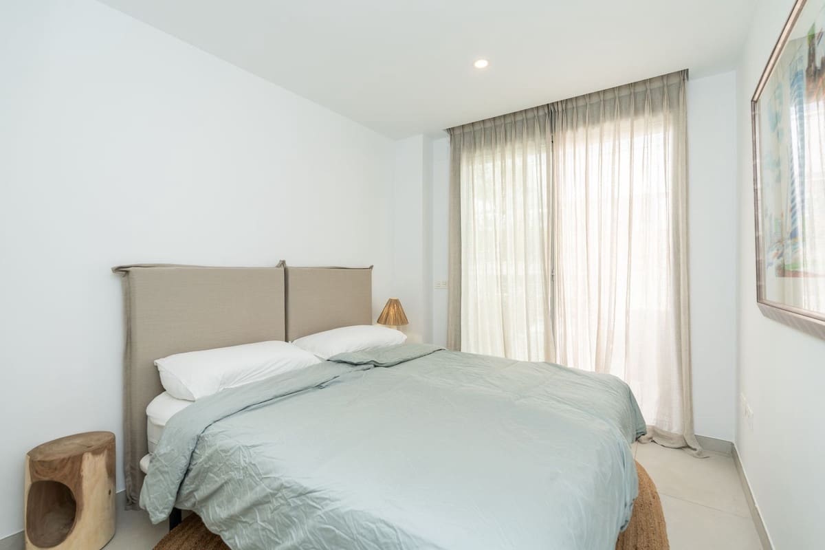 Apartamento de 3 habitaciones en Elviria en venta con piscina garaje - 1.249.500 € (Ref: 10130897)