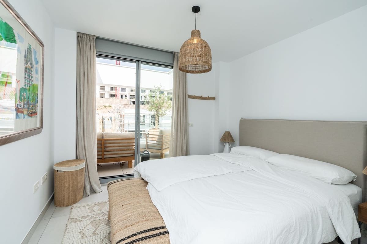 Apartamento de 3 habitaciones en Elviria en venta con piscina garaje - 1.249.500 € (Ref: 10130897)