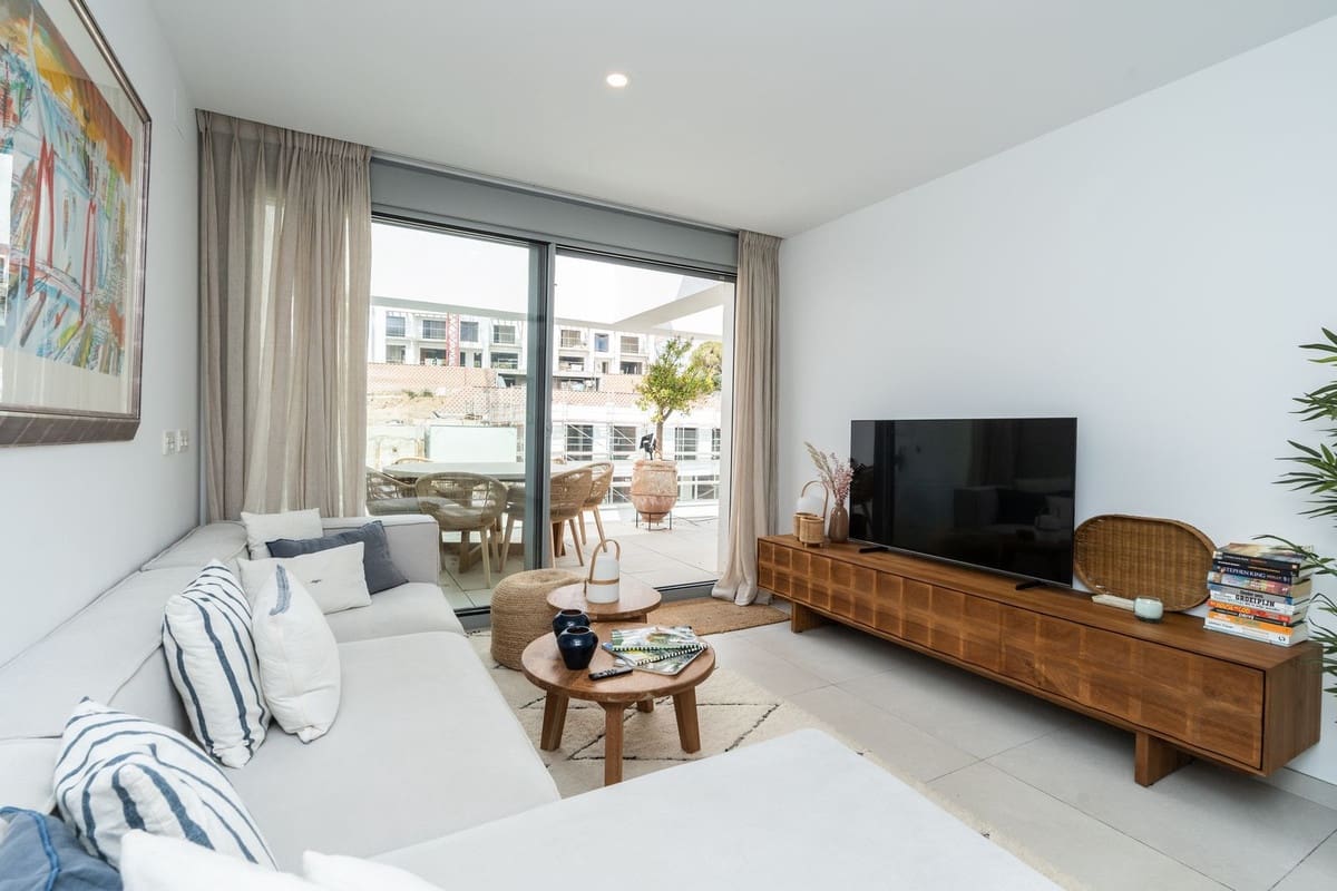 Apartamento de 3 habitaciones en Elviria en venta con piscina garaje - 1.249.500 € (Ref: 10130897)