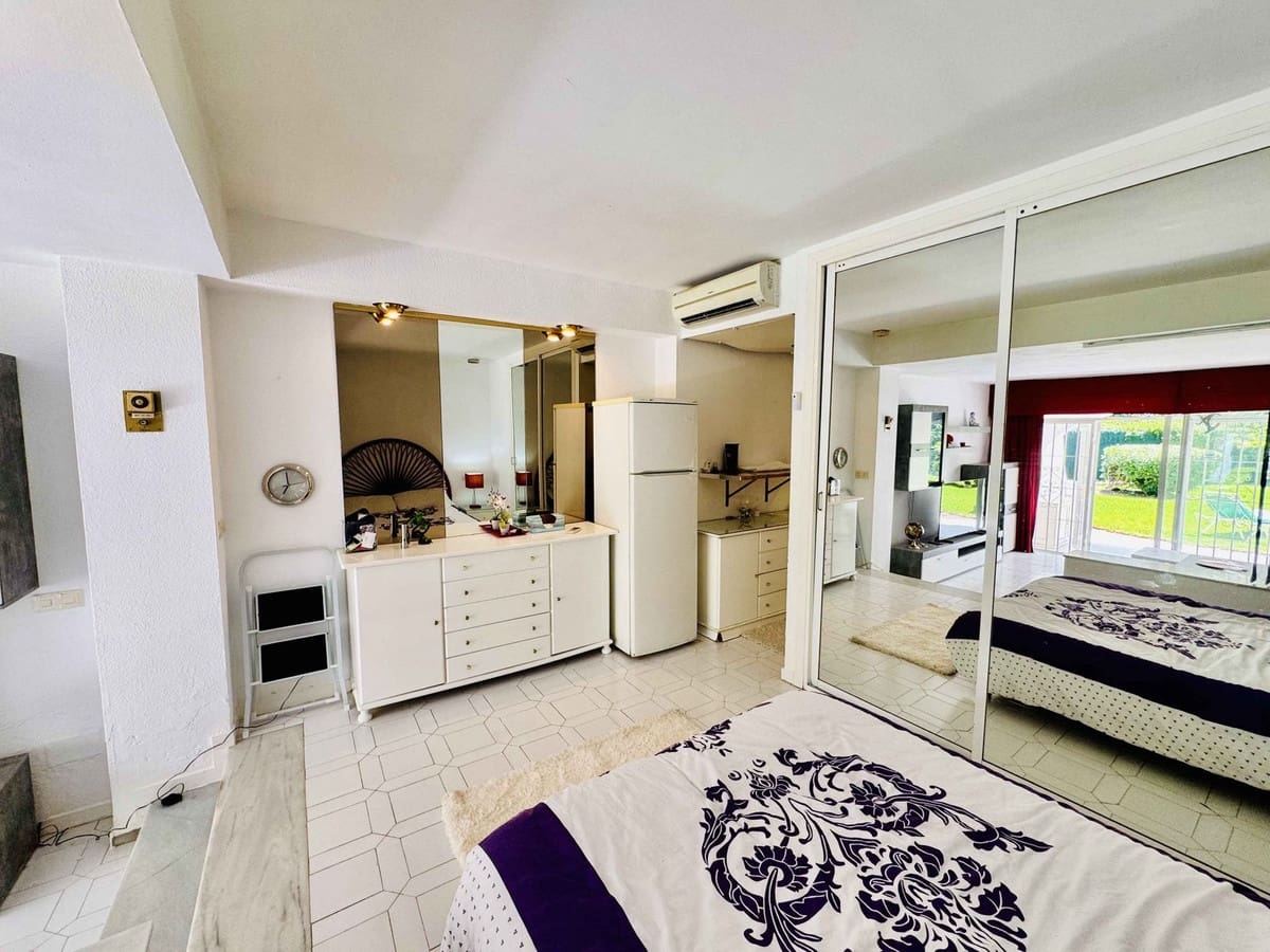 Studio til salg i Miraflores med swimmingpool - € 229.000 (Ref: 10135306)
