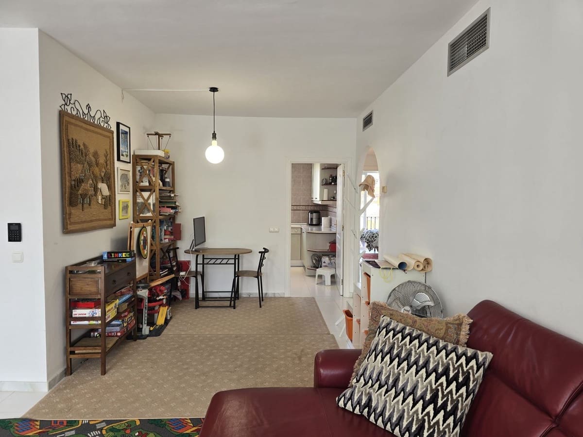 2 soveværelse Lejlighed til salg i Miraflores med swimmingpool garage - € 290.000 (Ref: 10135307)