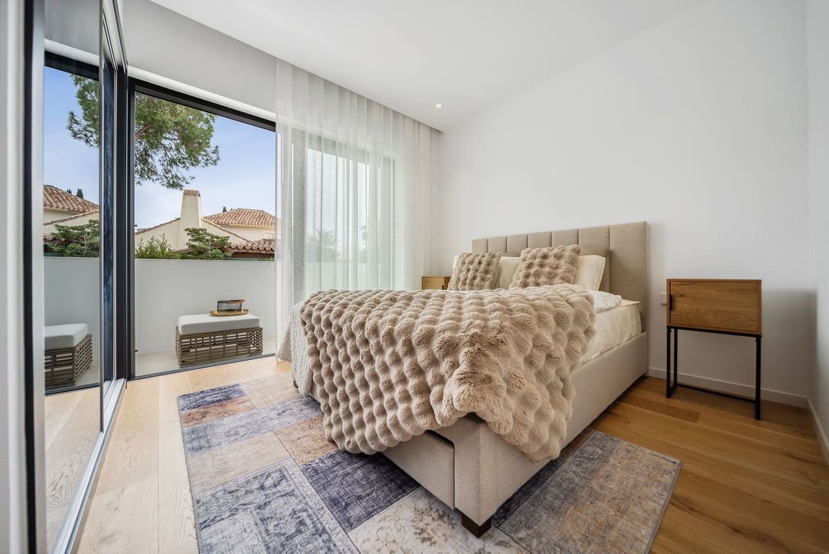 6 chambre Villa/Maison à vendre à Marbesa avec piscine garage - 3 495 000 € (Ref: 10135311)
