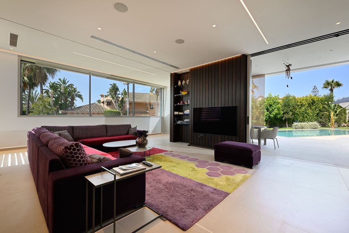 6 chambre Villa/Maison à vendre à Marbesa avec piscine garage - 3 250 000 € (Ref: 10135312)