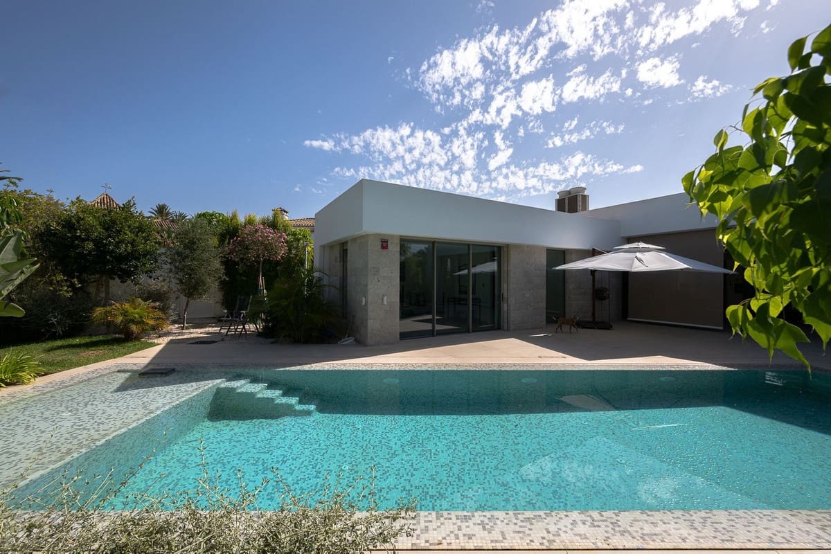 6 chambre Villa/Maison à vendre à Marbesa avec piscine garage - 3 250 000 € (Ref: 10135312)