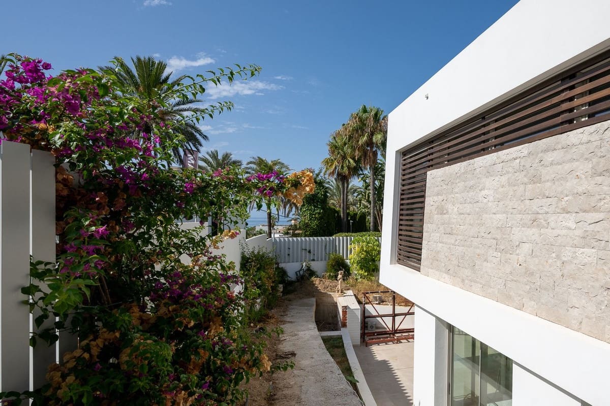 6 chambre Villa/Maison à vendre à Marbesa avec piscine garage - 3 250 000 € (Ref: 10135312)