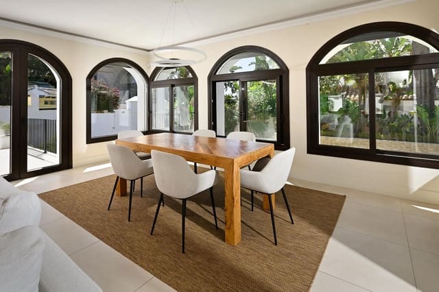 6 chambre Villa/Maison à vendre à Marbesa, Marbella avec piscine garage - 2 995 000 € (Ref: 10135314)