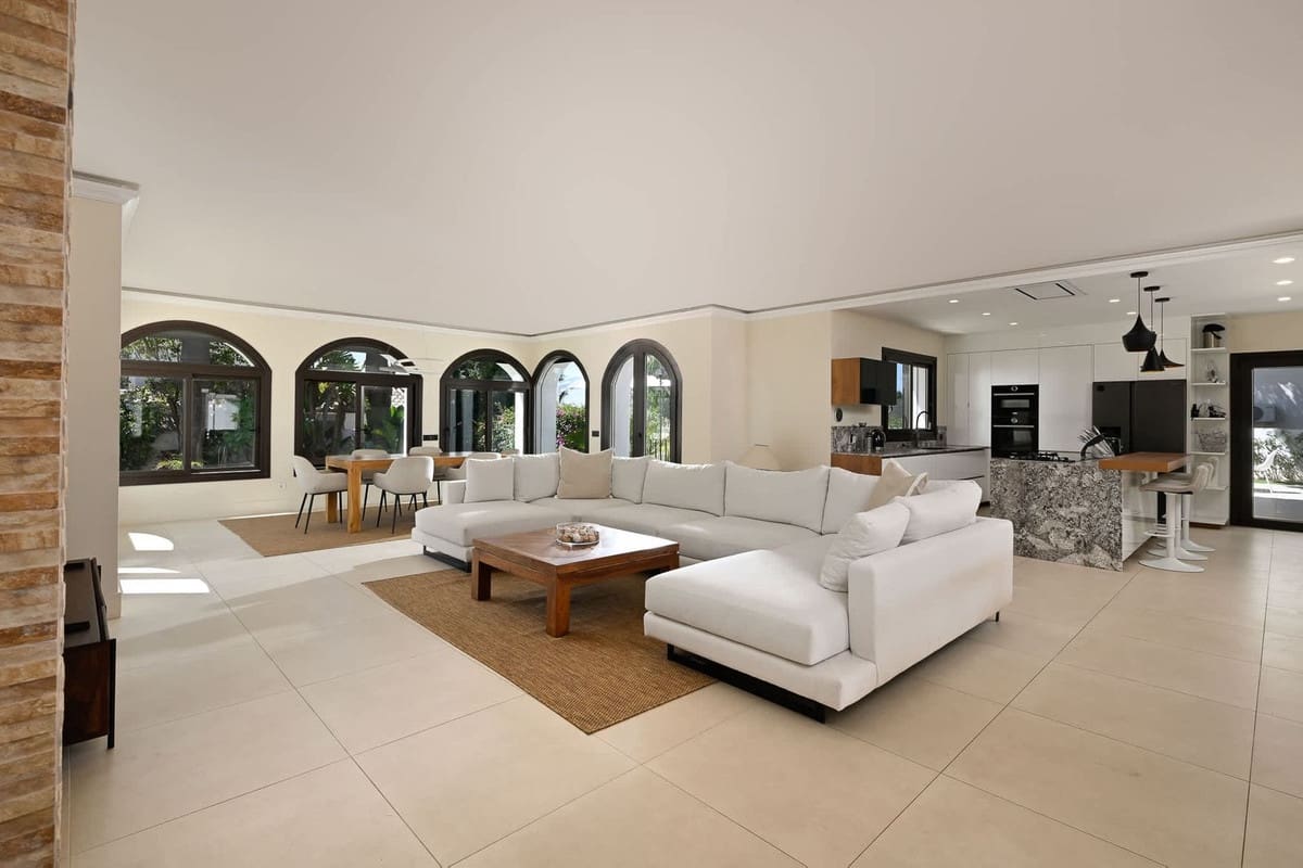 6 chambre Villa/Maison à vendre à Marbesa avec piscine garage - 2 995 000 € (Ref: 10135314)